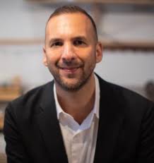 michelle wales (@MichelleWinif)