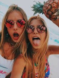 Pin Di Mavi0707 Su Foto Com Amigas Pose Fotografiche Immagini Di Amici Idee Foto Instagram