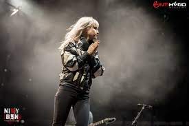 Goin thru the motions commercial Concert Photos Paramore At Rock For People 2017 Antihero Magazine
