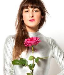 Idéal nous plonge dans un état (second) de douceur et d'apesanteur. Interview Avec Juliette Armanet Lors Du Festival Les 3 Elephants