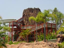 The blue lagoon water park. File Blue Lagoon At Dreamworld Jpg Wikipedia