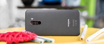 4g lte bandband 1, band 3, band 5, band 7, band 8, band 20, band 38, band 40, band 41. Pocophone F1 Long Term Review Design Display