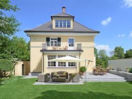 Kaffeemuhlenhaus In Begehrter Lage Quartier Acht Exklusive Immobilien Munchen Grunwald Baustil Immobilien Immobilien Munchen
