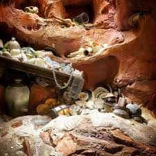 Ariel's undersea adventure is a dark ride attraction based on the 1989 disney animated film the little mermaid, located in paradise gardens park at disney california adventure and in fantasyland at walt disney world's magic kingdom park, where it is titled under the sea: Under The Sea Journey Of The Little Mermaid Hidden Mickey Walt Disney World Resort Hidden Mickeys Find Mickeys