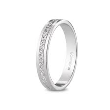 Cuando la sencillez conoció a la exquisitez. Alianza De Boda Argyor En Oro Blanco Diamantado