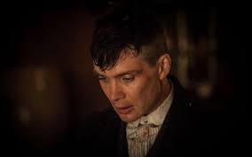 Baba (?) ve anne(?) 'nin oğlu 2021 yılında aktör, müzisyen & yazar olarak disco pigs ile ünlüdür<. Peaky Blinders Staffel 1 Kritik Moviebreak De