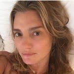 Elinor Dvir's Instagram, Twitter & Facebook