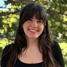 Tracy Houk's Instagram, Twitter & Facebook