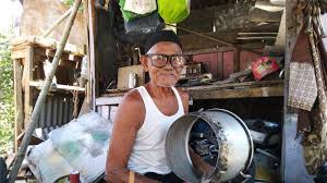 Cara tambal panci bocor seperti baru lagi. 35 Tahun Sudah Suharno Jadi Tukang Patri Panci Di Semarang Sedikit Banyak Ta Anggap Cukup Tribun Jateng