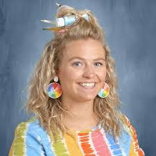 Daphne Kay's Instagram, Twitter & Facebook