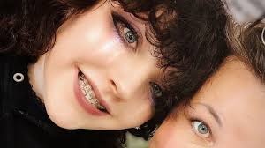 Ginger Osborn's Instagram, Twitter & Facebook