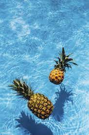 Du spürst die sonne auf der haut und den sand zwischen den füßen, die frische. Tropical Blue Water Free Image By Rawpixel Com Karolina Kaboompics Blue Bluewallpaper Free Image Ka Bilder Hintergrundbilder Strand Wallpaper