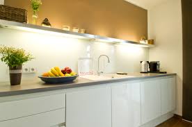 Moderne küchen bei xxxl moderne designs durchdachter stauraum intelligente.mit einer modernen küche wird das kochen zum erlebnis. Zeitlos Moderne Grifflos Kuche Ihr Kuchenstudio Im Saale Orla Kreis