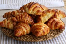 Hasilnya adalah roti yang empuk dan lembut, tetapi tidak kering. Cara Membuat Croissant Yang Lembut Dan Berkualitas