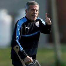 Journalist's tweet about lucas torreira and n'golo kante is interesting for arsenal fans. Oscar Washington Tabarez Le Responde A Redgol El Partido Ante Chile Sera Muy Dificil Pero Primero Esta Japon Redgol