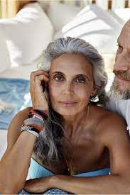 Browse many metrics like follower, followings find out detailed statistics and changes on instagram account milva.spina number of subscribers. Milva Spina Grey Hair Journey Beautiful Gray Hair Long Gray Hair