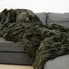 Dependent on which highly detailed construction is chosen for a rug design, it can take anywhere from one week to over six months to complete one of these expertly crafted masterpieces. Bedding Caramel Blanket Throw Toscana Wool Shearling Sheepskin Rug Carpet Natural Home Furniture Diy Kochbuch Kraeuterteeversand De