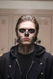 100+] Sfondi Tate Langdon