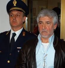 He suffered a heart attack during the night, according to cardarelli hospital in naples, and died friday morning. Lo Piccolo Festgenommen Todlicher Schlag Gegen Die Cosa Nostra Kriminalitat Faz