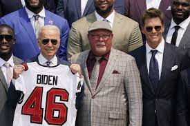 President joe biden, 78, welcomed the super bowl lv champions the tampa bay buccaneers to the white house on tuesday july 20. Lmfb6ha3hloa6m