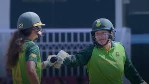It was first played in the fields of england by shepherds, as a way to pass the time as their sheep grazed the land. Watch A Live Cricket Match Today Salondeldeporte Comsalondeldeporte Com