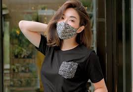 Viral pemersatu bangsa #viral #pemersatu_bangsa. Pamer Tato Gisella Anastasia Dijuluki Mama Muda Pemersatu Bangsa Okezone Celebrity