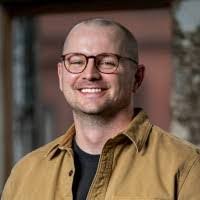 Stephanie Lykins's Instagram, Twitter & Facebook