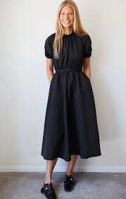 Gp S Uniform 10 Years Later Goop Fashion Gwyneth Paltrow Style Streetwear Fashion