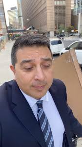 Trabajando para defender los derechos de mis clientes en la corte de  Denver. Si ha sido víctima de un accidente de auto cualquier accidente  llámanos al 1-800-336-6000. Soy el abogado William y quiero ...