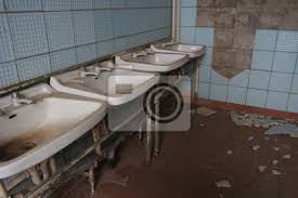 Als badezimmer set oder wc poster. Altes Badezimmer Wandposter Poster Verfall Abriss Modernisierung Myloview De