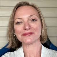 Betsy Paul's Instagram, Twitter & Facebook