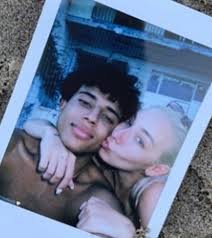 Η δεύτερη audiition του #gntmgr ολοκληρώθηκε και ήδη ξέρουμε μερικά από τα μοντέλα που πήραν το «εισιτήριο» για την επόμενη φάση. Hraklhs Gntm Xwrise Kai Diegrapse Tis Fwtografies Sto Insta Star Gr