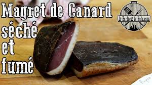 Paris jambon de pays kiri lait entier bio magret de canard séché navet noix concassées poudre à colombo prunes rouges pâte filo ratatouille sarrasin xérès bagel bonite cacahuète grillée campari cardamome en poudre champagne brut choucroute crue coeur de chou vert couenne crottins de. Comment Faire Du Magret Seche Et Fume Youtube Recette Magret Seche Recette Apero Dinatoire Facile Magret Seche