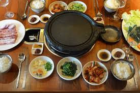 Learn about the different varieties of portable korean dishes that you can put in lunchboxes for your next picnic. Heng Bok Bandra Lbb