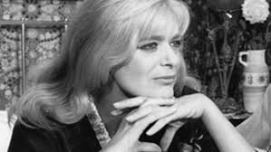 «η απονομή του 12ου θεατρικού βραβείου μελίνα μερκούρη θα πραγματοποιηθεί τη. H Eyrwpaikh Epitroph Tima Thn Melina Merkoyrh Skai