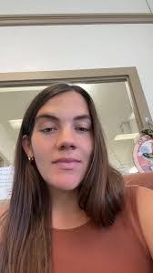 Melissa Vines's Instagram, Twitter & Facebook