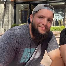 Andrew Setter's Instagram, Twitter & Facebook