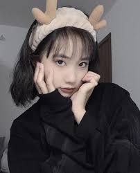 Nội cái chuyện gội đầu cũng mất bao nhiêu thời gian và hao tốn nước của tiểu bang vàng đang đìu hiu vì cháy rừng và khô hạn triền miên. Le Thá»‹ Khanh Huyá»n