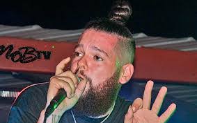 Simon Burris's Instagram, Twitter & Facebook