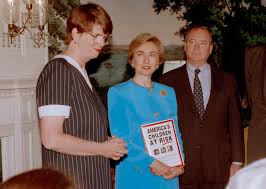 For this question we spent 21 hours on research (wikipedia, youtube, we read books in libraries, etc) to review the post. Janet Reno 1st Female To Serve As Us Attorney General Has Died