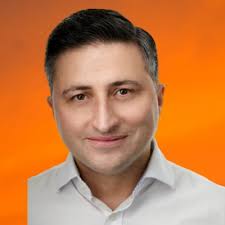 Throwback to February at GSIQ! A little look back to where it started. Here  is some unseen footage from not long after we first got the keys to the IQ  building! The