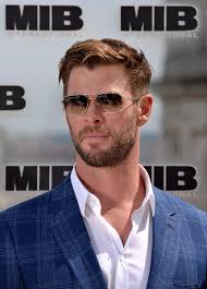 We provide easy how to style tips as well as letting you know which hairstyles will match your face shape, hair texture and hair density. Chris Hemsworth Quiff