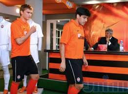 Jun 06, 2021 · саме у цій формі наша команда буде грати на чемпіонаті європи. Nova Forma Komandi Shahtar Bude Oranzhevoyu I Biloyu Foto Unian