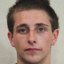 Warrnambool police want to speak with Lachlan Mitchell and Keiarhn Carter