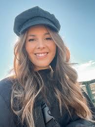 Loretta Mcfarlane's Instagram, Twitter & Facebook