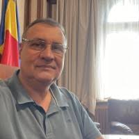 4 "Victor Banta" profiles