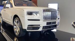 While the vehicles are still built in england,. This Rolls Royce Cullinan Toy Model Costs 40 000 Motor Illustrated