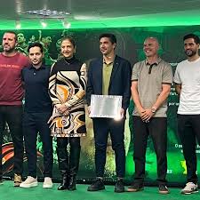 Abel é eternizado em sala de troféus do Palmeiras: 'Aprendi a amar'
