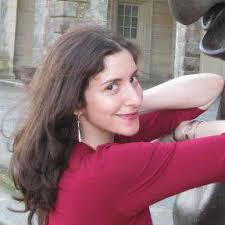 Mini-Interview with Leonora Desar