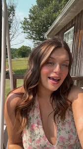 Kaylee Withrow's Instagram, Twitter & Facebook